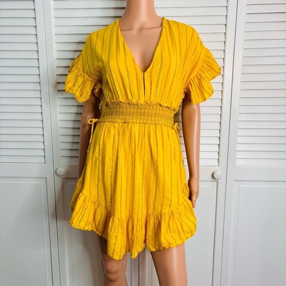 SAYLOR Adrianne Ruffle-Sleeve Yarn Dye Stripe Mini Dress Size Small - Picture 2 of 10